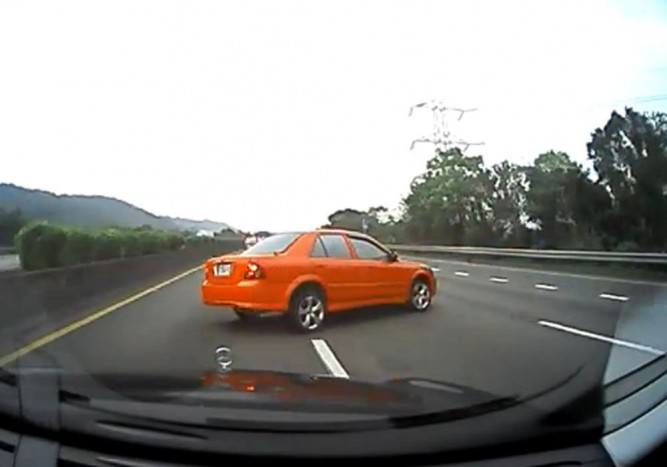 Elhagyott létra az autópályán