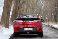 Az Opel és a Chevrolet legmenőbb dizájnelemeiből gyúrták össze, szép lett