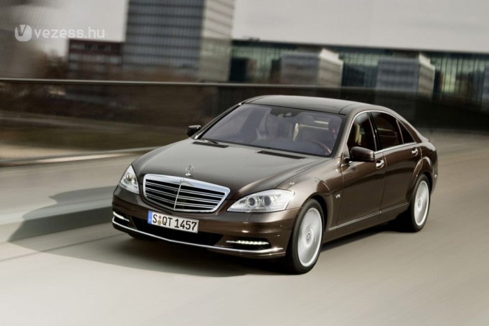 Pimaszabbak a drága autók vezetői