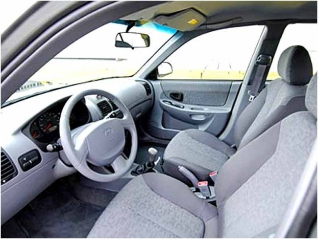 Szürke szürkével, a kilencvenes években színvakok tervezték a koreai autók belsejét