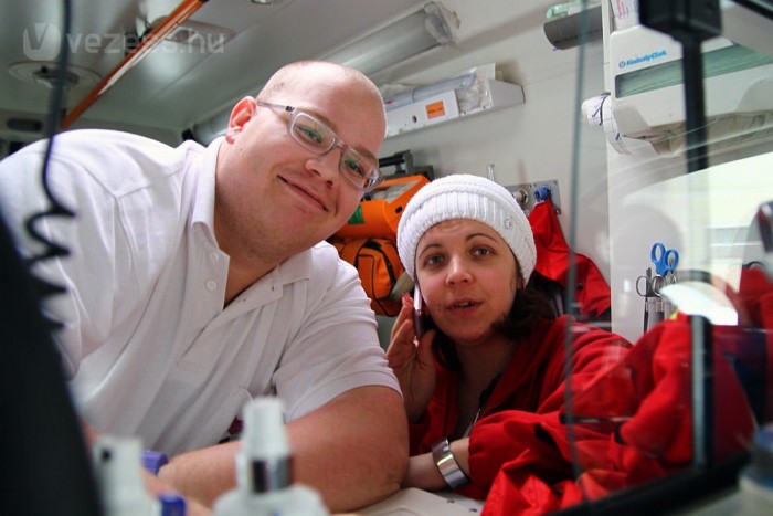 A mai hasznos csapat kétharmada - a harmadik a sofőr - én csak ballaszt vagyok