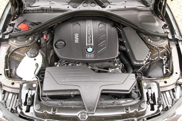 Kivesztek innen a soros hathengeres szívómotorok