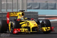 F1: A Renault autóját kapta a Pirelli 7