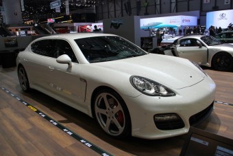 Bizarr Porsche limuzin csak Kínának