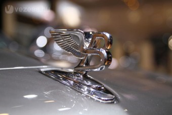 Ki vesz ma Bentleyt? Miért nem egyedi a Rolls Royce?