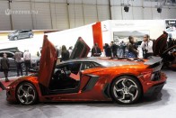 Vörös szörnyeteg Lamborghini-alapon 20