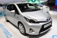 3,5 literrel beéri a Yaris Hybrid 2