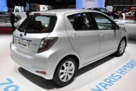 3,5 literrel beéri a Yaris Hybrid 18