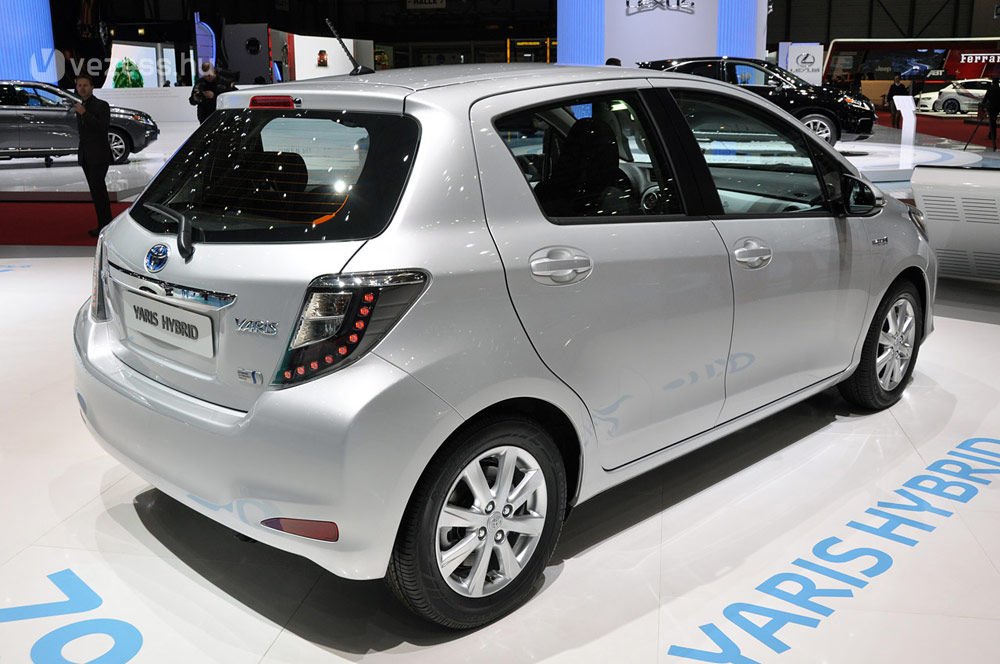 3,5 literrel beéri a Yaris Hybrid 5