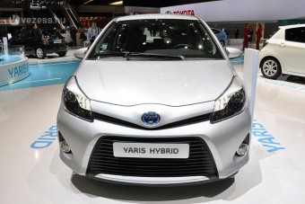 3,5 literrel beéri a Yaris Hybrid