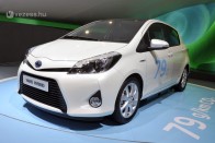 3,5 literrel beéri a Yaris Hybrid 26