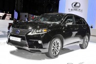 Orsóval újít a Lexus RX 2