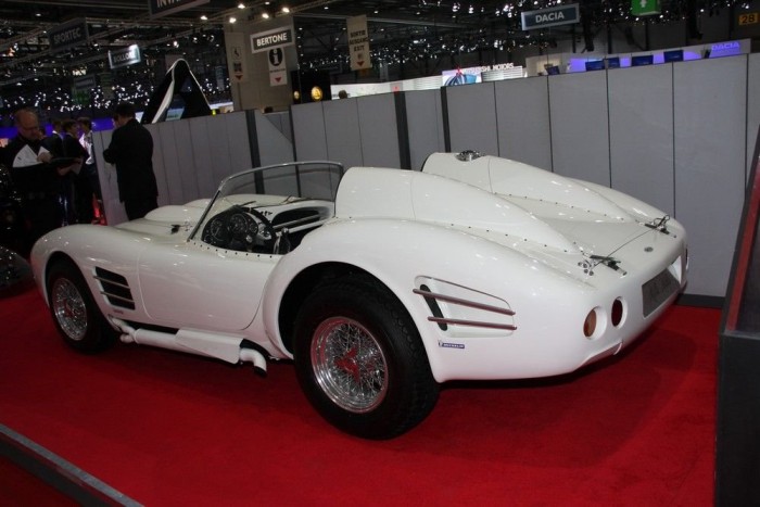 A Genfi Szalon veteránautói 19 | Vezess A púpok korhűek, de utána furcsa véget ér a sportkocsi