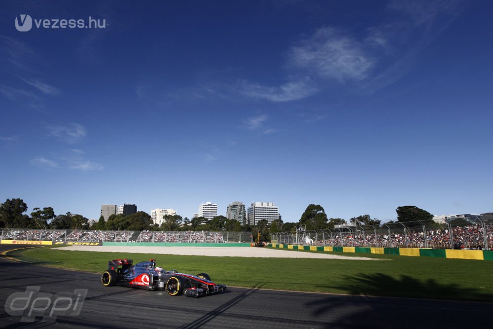 F1: Csonka mezőnnyel rajtol a futam 15