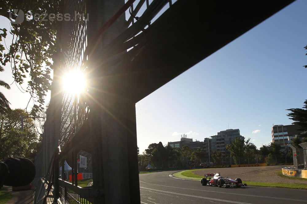 F1: Csonka mezőnnyel rajtol a futam 17