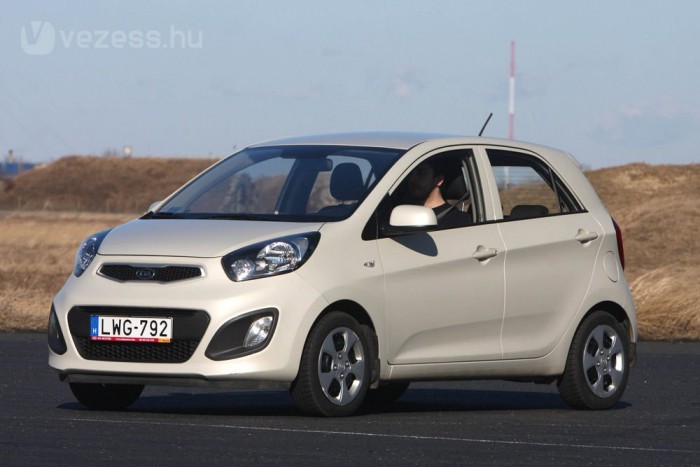 Halk és civilizált autó a Picanto, nyoma sincs benne otromba spórolásnak