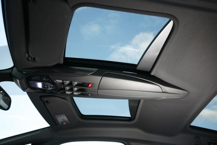 Gyógyír a német unalomra 10 | Vezess Három részre osztott panorámatető és tetőkonzol