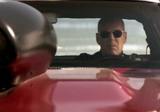 Autós öngyilkosjelölt közúton