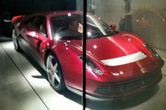 Egyedi Ferrari Eric Claptonnak
