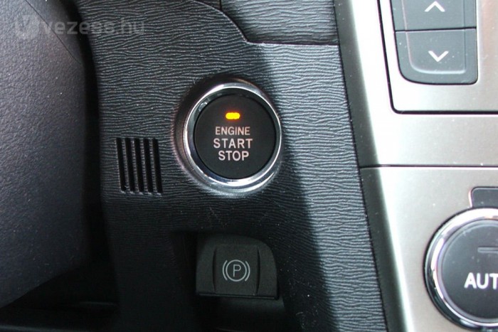 Benzinest a dízel helyett? 10 | Vezess A kapcsolót meghúzva kell kiengedni a rögzítőféket, fordítva jobb volna