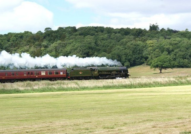 Gőzmozdony viszi az olimpiai lángot 3