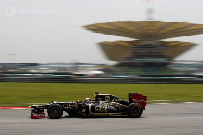 F1: Räikkönen vérszemet kapott 6