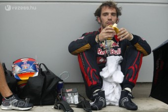 F1: Az újoncon volt a sor