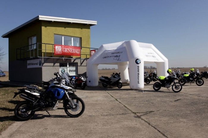 29 ezer forint három méter fékútért 6 | Vezess A Generali is partner a BMW motoros tréningprogramban. Naná - minden biztosítónak jó, ha kevesebb fogalmatlan motoros kóvályog az utakon