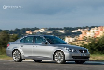 1,3 millió BMW kaphat lángra