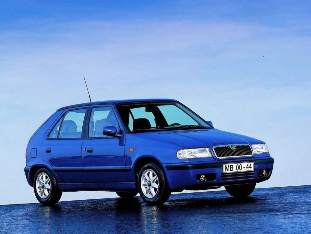 Már 200 ezer forint körül is találhatunk tuti autókat, de szerintünk körülbelül háromszázezer forint az az összeg, amiből kijön egy viszonylag megbízható, használható, nem veteránkorú autó.