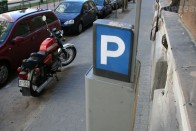 Változik a parkolási rend a hétvégén 38