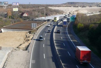 Két hónapig torlódás az M0-son