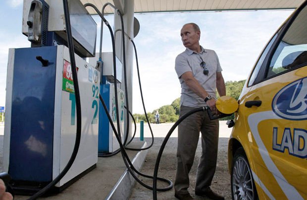 Helyi autóba ültetné Putyin a hivatalnokokat 11