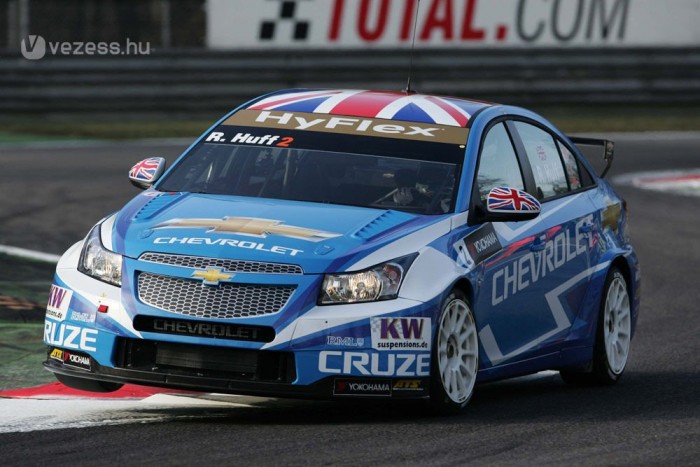 Gokartozás világsztárral 7 | Vezess Gokartozás világsztárral 7