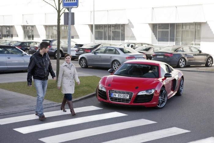 Művi villanyhang a villany-Audinak 5 | Vezess Profi stúdióban, zenészek, mérnökök közreműködésével készül az e-tron elektromos Audi hangja