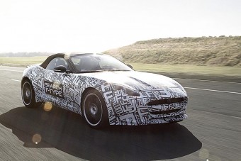 Készül a Jaguar kis sportkocsija