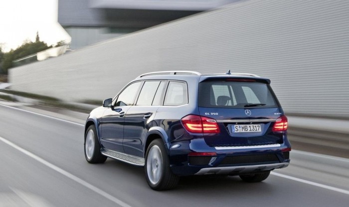 Itt az új Mercedes GL 47 Itt az új Mercedes GL 47