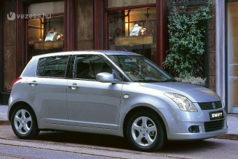 A mi autónkra mentek a tolvajok