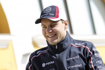 F1: Magyar logó a Williams-pilótán