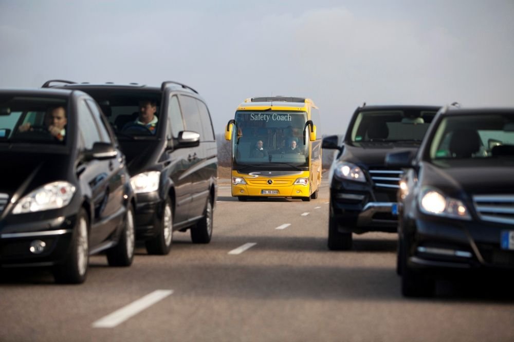 Álló kocsisorhoz közeledve is működésbe lép az Active Brake Assist 2.