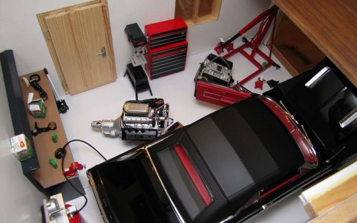 Már készül a garázsa