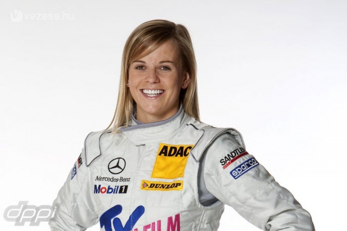 F1: A Williams is női pilótát igazolt