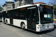 Egy, az ezer darab bukaresti Mercedes-Benz Citaro közül.