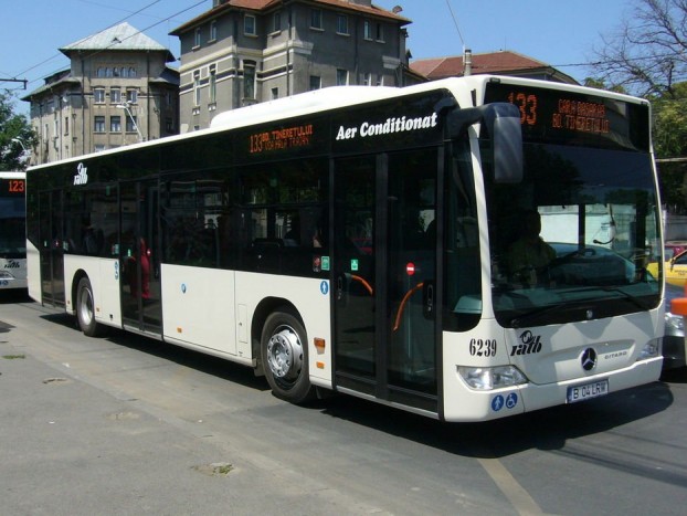 Egy, az ezer darab bukaresti Mercedes-Benz Citaro közül.
