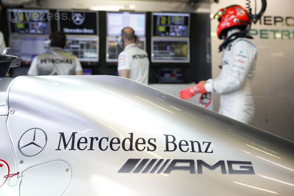F1: A Mercedesnél a kiszállás a téma 1