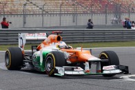 F1: Rosbergé a pole Kínában 33
