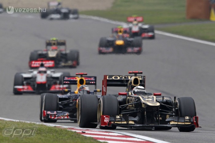 F1: Räikkönent kiütötték a gumik 2 F1: Räikkönent kiütötték a gumik 2