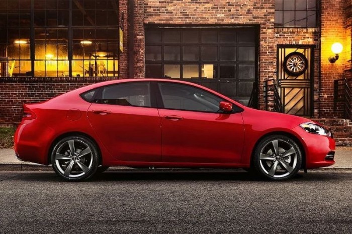 Az első teaserkép az új Fiatról 2 A Fiat-Chrysler közös C-padlólemezére épül a Viaggio, gyakorlatilag a dodge Dart (a képen) Fiat-emblémás változata