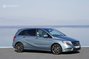 Ma érkezik az első kecskeméti Mercedes