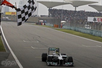 F1: Nem szállt el magától a Mercedes